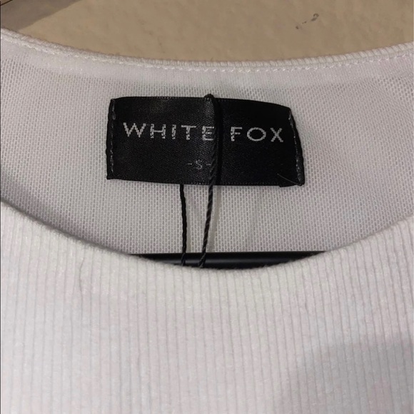 NWOT Whitefox Long Sleeve Crop Shirt With Ties - Picture 2 of 3